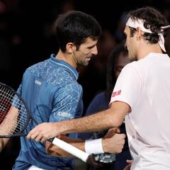 Djokovic doblega a Federer y le elimina de la lucha por el uno