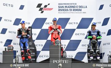 Francesco Bagnaia, Fabio Quartararo y Enea Bastianini en el podio del Gran Premio de San Marino.