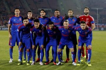 El equipo de Universidad de Chile, durante el partido amistoso contra San Luis en el estadio Nacional de Santiago, Chile.