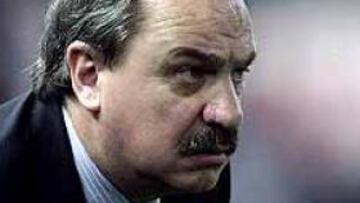 <b>ADIÓS ANUNCIADO.</b> El presidente manifestó hace dos semanas que contaba con Mané hasta el final de la temporada, pero los resultados le han hecho cambiar de opinión.