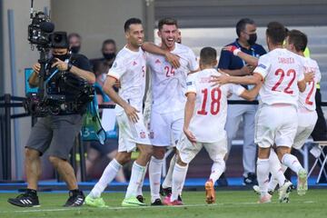 Los jugadores de la Selección festejan un gol a Eslovaquia.