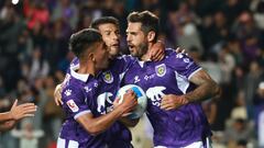 La vuelta más esperada en la B tuvo a Larrivey de protagonista