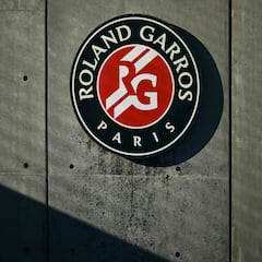 Did the French Open ban alcohol in the stands for fans?