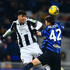 Udinese golpea a Damián Pizarro