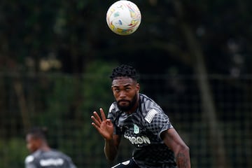 Atlético Nacional se prepara para una nueva edición del clásico paisa en el Atanasio Girardot ante Independiente Medellín.