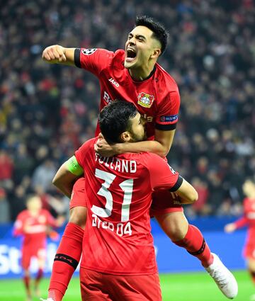 Volland anot¨® el 2-0.