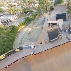 Elliot Sloan muestra el Mega Park que ha construido en los últimos tres años