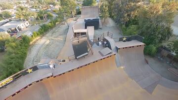 Vista a&eacute;rea del Vert y la Mega Ramp del skater Elliot Sloan.