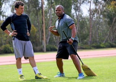 El encantador de quarterbacks - La historia de George Whitfield Jr.