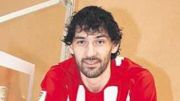 <b>ANÉCDOTAS.</b> Pude fichar por el Madrid, pero no fue mi sentimiento rojiblanco lo que impidió que se hiciera. Ganar a los blancos sería más especial para mí si el Atlético tuviera de nuevo equipo de baloncesto"