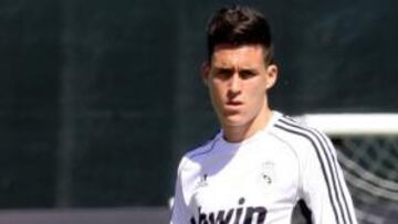 Kaká vuelve a ser suplente y Callejón jugará de titular