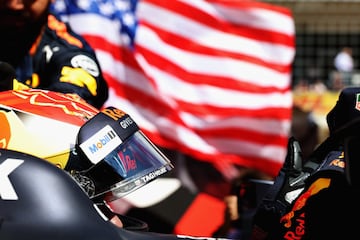 Max Verstappen antes de la salida.