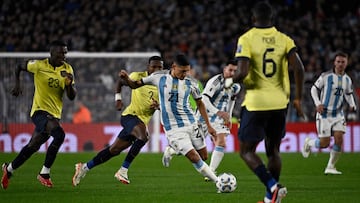 Nahuel Molina, durante el partido contra Ecuador.