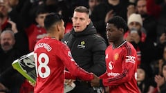 Casemiro se enoja al ser sustituido y termina en meme