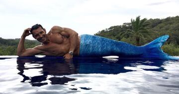 Jes¨²s V¨¢zquez en Ibiza cual sirena.