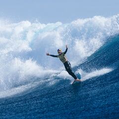 Molly Picklum: la World Surf League tiene nueva reina