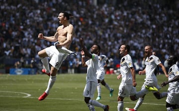 Las imágenes de la remontada del Galaxy en pies de Zlatan