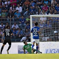 Cruz Azul deja escapar la victoria ante Chivas