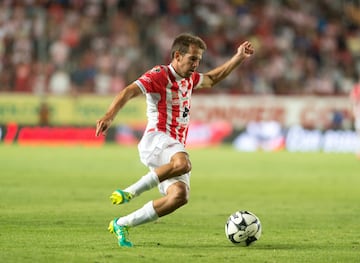 El uruguayo es el número 10 del Necaxa y a pesar de algunas actuaciones destacables en Copa MX no fue tomado en cuenta para ningún partido de la Liga MX.