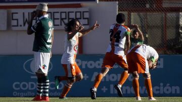 Cobresal se metió en la definición por el ascenso.