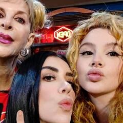 Estudió en Francia, debutó en teatro junto a El Loco Valdés y hoy triunfa en La Casa de los Famosos