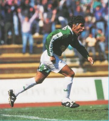 El argentino Mario Vener hizo casi toda su carrera en Chile, con campañas extraordinarias en Antofagasta y Wanderers; de hecho, le permitió llegar a Cádiz en España.