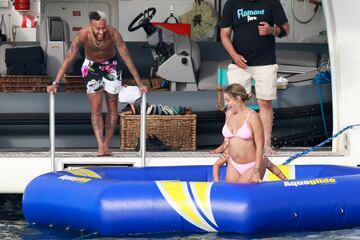 Neymar de vacaciones en Ibiza