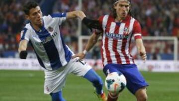 Filipe, ante Héctor Moreno.