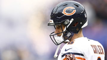 EAST RUTHERFORD, NJ - NOVEMBER 20: Jay Cutler #6 of the Chicago Bears stands on the sidelines during pregame against the New York Giants t MetLife Stadium on November 20, 2016 in East Rutherford, New Jersey. Jeff Zelevansky/Getty Images/AFP
== FOR NEWSPAPERS, INTERNET, TELCOS & TELEVISION USE ONLY ==