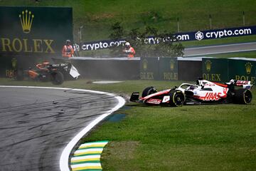 Accidente entre Daniel Ricciardo y Kevin Magnussen. 