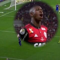 Vinicius no tiene piedad: regate de locos y levanta el "¡Ooooh!"