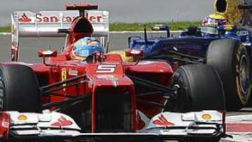 <b>POR DELANTE. </b>Alonso es líder del Mundial delante de los Red Bull.