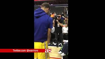 Stephen Curry le regala un momento especial a este chico