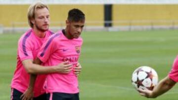 Neymar y Rakitic, con el alta, entran en la convocatoria