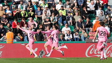 Alegra del Espanyol en el gol de la victoria ante el Elche, en 2023.
