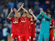 Soccer Football - Liga MX - Semi Final - First Leg - Monterrey v Toluca - Estadio BBVA, Monterrey, Mexico - December 3, 2025 Toluca players applaud fans after the match REUTERS/Daniel Becerril