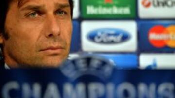 Conte no mete presión a Webb: "Tenemos confianza en la UEFA"