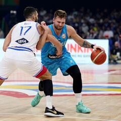 Doncic se despide con victoria y Zagars hace historia
