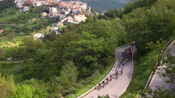 El pelotón durante una etapa del Giro de Italia 2022.