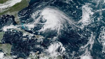 MIA23. MIAMI (FL, EEUU), 23/09/2019.- Fotograf&iacute;a tomada a las 12:30 horas lacales (16:30 GMT) cedida este lunes por la Administraci&oacute;n Nacional Oce&aacute;nica y Atmosf&eacute;rica (NOAA) por v&iacute;a del Centro Nacional de Huracanes (NHC) 