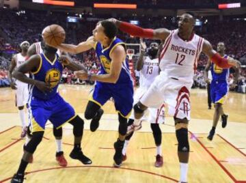 Stephen Curry y Dwight Howard.