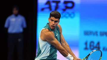 Tennis - Qatar Open - Khalifa International Tennis and Squash Complex, Doha, Qatar - February 20, 2025 Spain's Carlos Alcaraz in action during his quarter final match against Czech Republic's Jiri Lehecka REUTERS/Ibraheem Al Omari