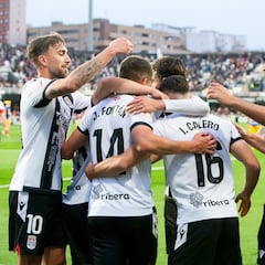 Un bloque de 16 jugadores