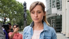 Fue una de las estrellas de ‘Smallville’ y terminó en prisión: la historia detrás de esta secta se narra en una serie de HBO