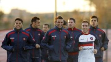 Una ilusión deportiva y económica. De izquierda a derecha: Barrientos, Cauteruccio y Buffarini.