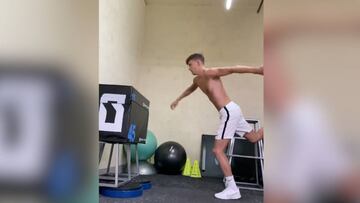 "No me dejo ganar ni al 'veo veo'": Llorente aumenta a casi imposible el reto del salto...