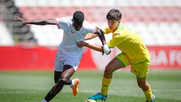 Un lance del Sevilla-Depor de juveniles.