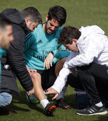 El susto de Isco protagoniza el entrenamiento del Madrid