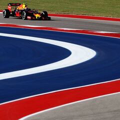 Red Bull avisa y Mercedes se esconde en Austin