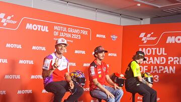 Uves de Martinator en la rueda de prensa de Motegi.